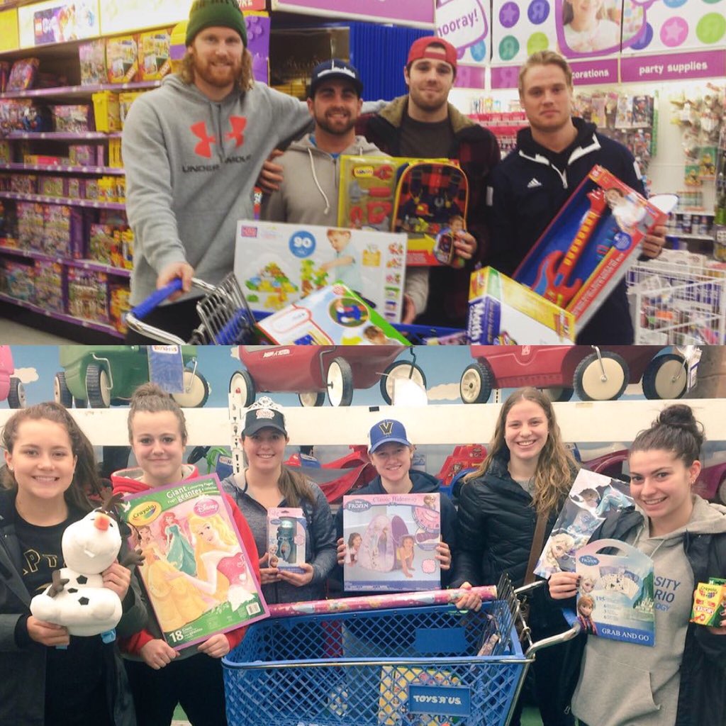OT_Ridgebacks's tweet photo. The @UOIT hockey teams were out purchasing Christmas gifts for families in need in the Durham Region #ridgebackpride https://t.co/6CVAv6JeYU
