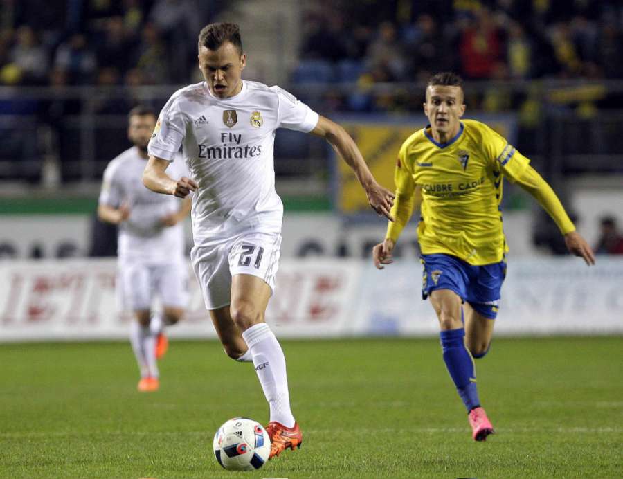 A3Noticias's tweet photo. Un consejero jurídico del @Cadiz_CF confirma que denunciarán al @realmadrid https://t.co/KKQUKh6Po5 https://t.co/mCwnu1Jimw