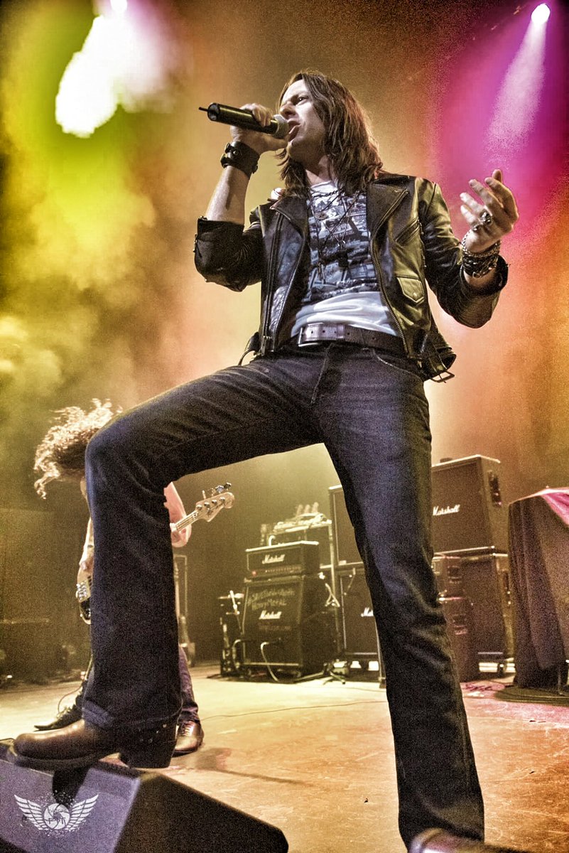 ShaunSoho's tweet photo. Miss our fans and friends in St. Louis! Amazing show and incredible people. We'll be back VERY soon! @CrashMidnight https://t.co/eo63yIYB9u