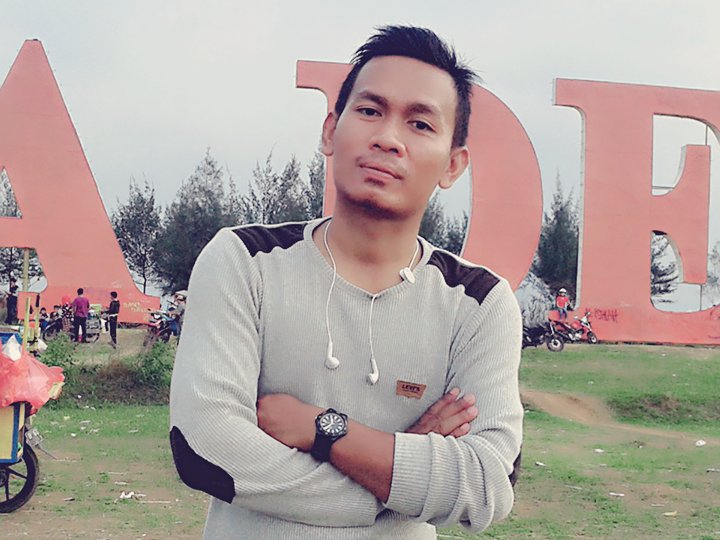CikarangAris's tweet photo. @GayIndonesia salam kenal semua.aris dri cikarang.yg pingin jadi tmn/pacar boleh merapat
Pin: 54c45313 https://t.co/ze6ltE6aSS
