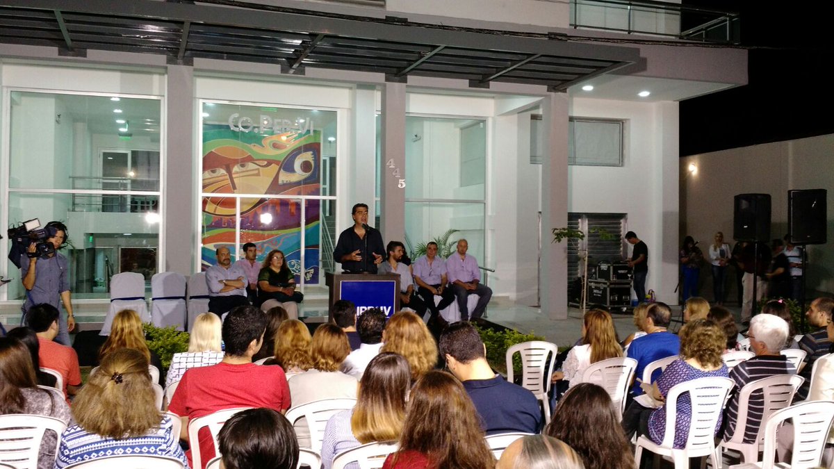 IPDUV's tweet photo. @jmcapitanich y Sebastian Agostini titular del @IPDUV encabezan la inauguración de las torres #Copervi https://t.co/nbmWBBW2b6