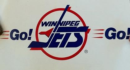 Joebeeverz's tweet photo. Puck drops right away on tonight's game against The Leafs.  That plus 2/1 wings and ribs plus $5 sleeves.  #winning https://t.co/IJaIFYI17O