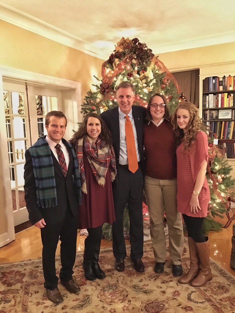 A pleasure to host SU tour guides for dinner tonight.  Thanks to these incredible champions.  Senior leaders below: