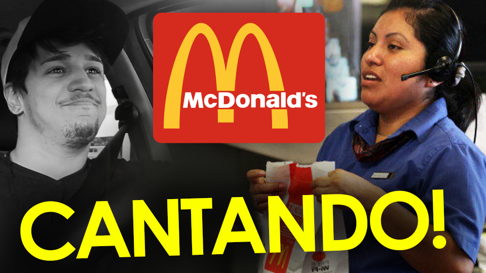 lucas_lira's tweet photo. VÍDEO NOVOOOOO!!! Pedindo no Mc Donalds cantando KKKKK 
Aquele RT cabulosoooo?? \O/ ● Link: https://t.co/azPPn11uPI https://t.co/YzmMHx4jAn