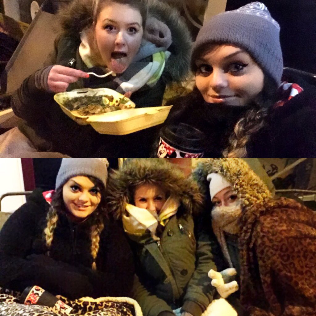 MichaelaMoody's tweet photo. #6am check-in, still here 👍🏼 Queueing for @rihanna tickets in 4 degree cold! Not too long to go now.. #AntiWorldTour https://t.co/Yb6LOc3V2y