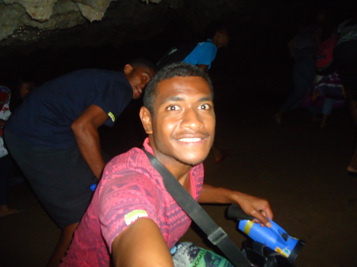 aule_narisia's tweet photo. SUMMER CLASS ! Wailotua Caves #Fiji  @CaVEHuntersRSA lol
#cavehunting https://t.co/kXURCohMUR