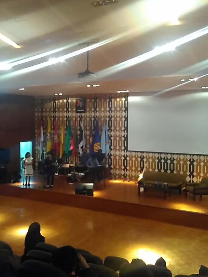 Woow keren bangeet penampilan dari @sisilain 👍