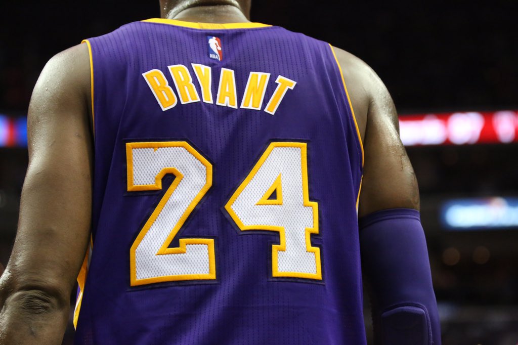Lakers's tweet photo. "KO-BE! KO-BE! KO-BE!" 👌 https://t.co/q2JhoG6fYr