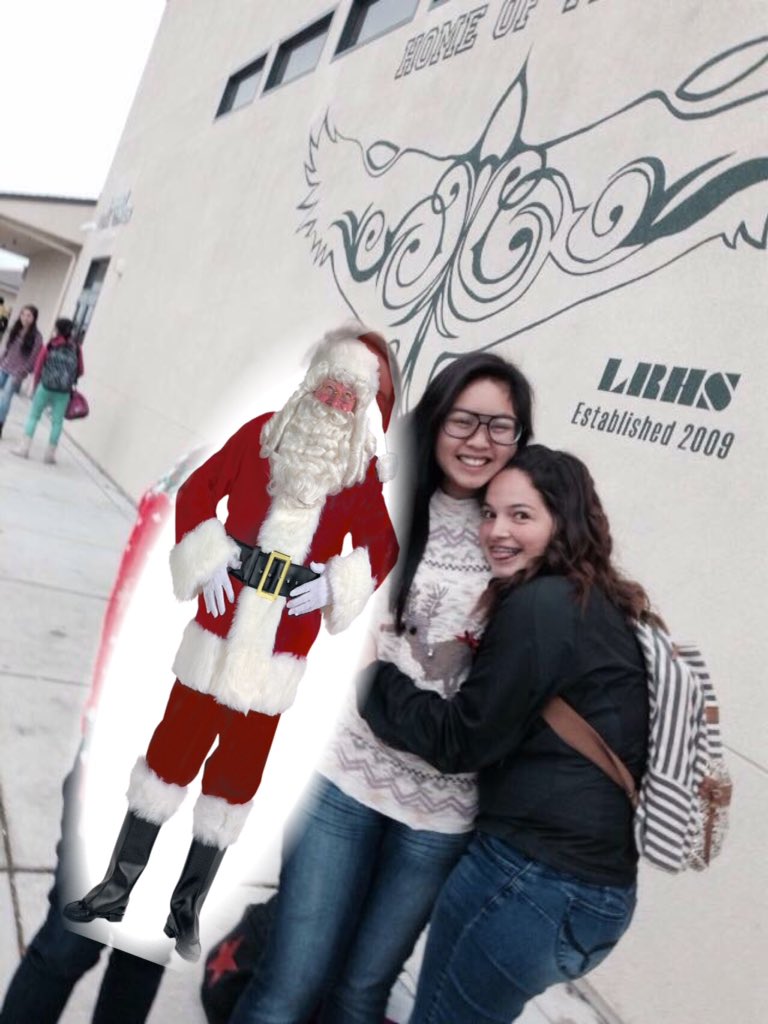 LoAgan99's tweet photo. @lilliana_04 In 9 days this pic would be taken a year ago #tb #withsanta https://t.co/pHHPjQtIcQ