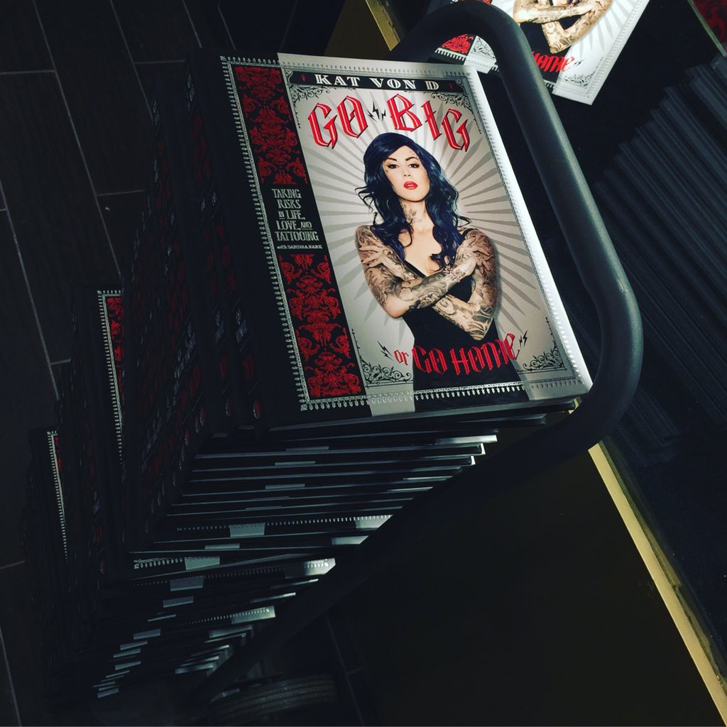 thekatvond's tweet photo. My 3rd book #GoBigOrGoHome is back in stock at @highvoltagetat!  Just signed the hell outta all these for y'all!❤️ https://t.co/gJUyqsdarw