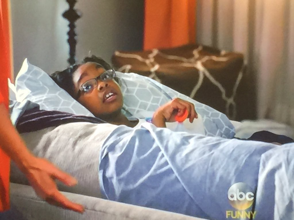 justmediaworks's tweet photo. #blackish is hilarious. #standingisforsheep #billionairetechartist #reallybadthings https://t.co/X77lxNk9Ha