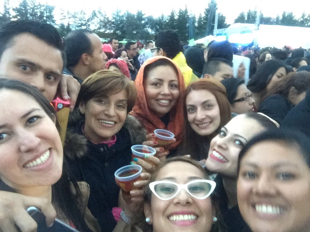 Lauritabares_'s tweet photo. #FonsecaVibra @JaviToRadio y @CamVelandia seguidores??? Quien dijoSomos súper seguidores @LiliMurOr @galanteforget https://t.co/YHNpQDZ7LM