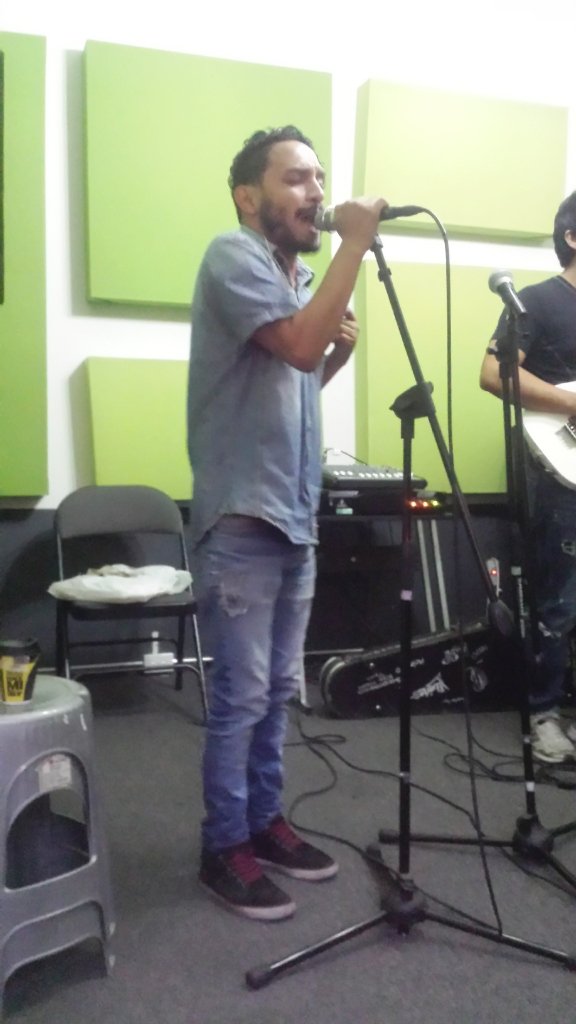 ParavoltFans_'s tweet photo. ¡¡Buenísimo el ensayo de hoy, mucho éxito en sus próximas presentaciones, los queremos mucho @paravolt1!! 😄 https://t.co/wOpOukPzfU