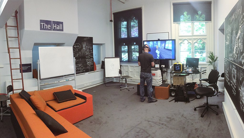 mstew0's tweet image. Step into the future at the @unimelb Collab Hub. If you&apos;ve got a 3D model you want to try out in VR, head over now!