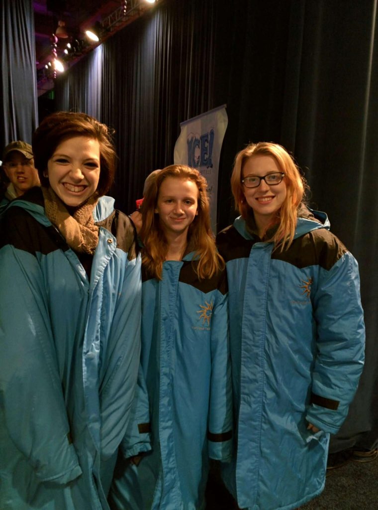 MadisonPotatoe's tweet photo. Youth group BONDING TIME at the Gaylord ice show! @GaylordHotels @FBC_LakeDallas @Lucas_Pinckard @ThaGrahamCracka https://t.co/CJUKtdSuXM