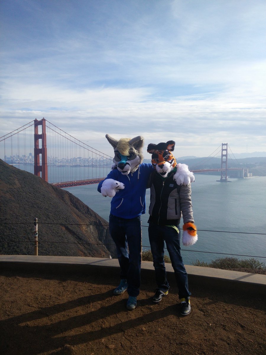Flookiewolf's tweet photo. Some impressions of our trip to san francisco today :3 @JakeTTiger @Strange99wolf #firsttimeUSA https://t.co/qwiHeF8f3l