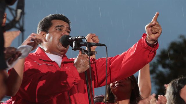 Pachecohumbert's tweet photo. Maduro: Es importante el triunfo del domingo porque de eso depende paz y estabilidad https://t.co/ovodHuJzcG https://t.co/CP7UD2R1A0