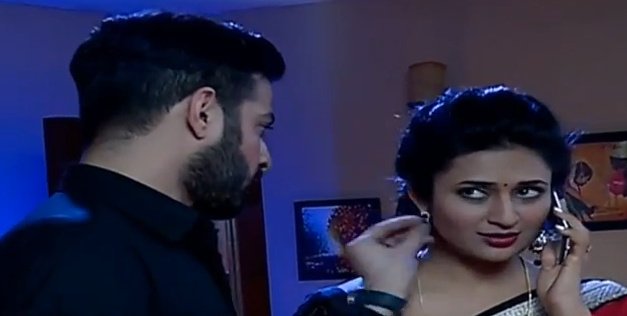 Sweetu07's tweet photo. #DivAnMoments #CheekPulling 😉😍 https://t.co/eXvudqSfhw