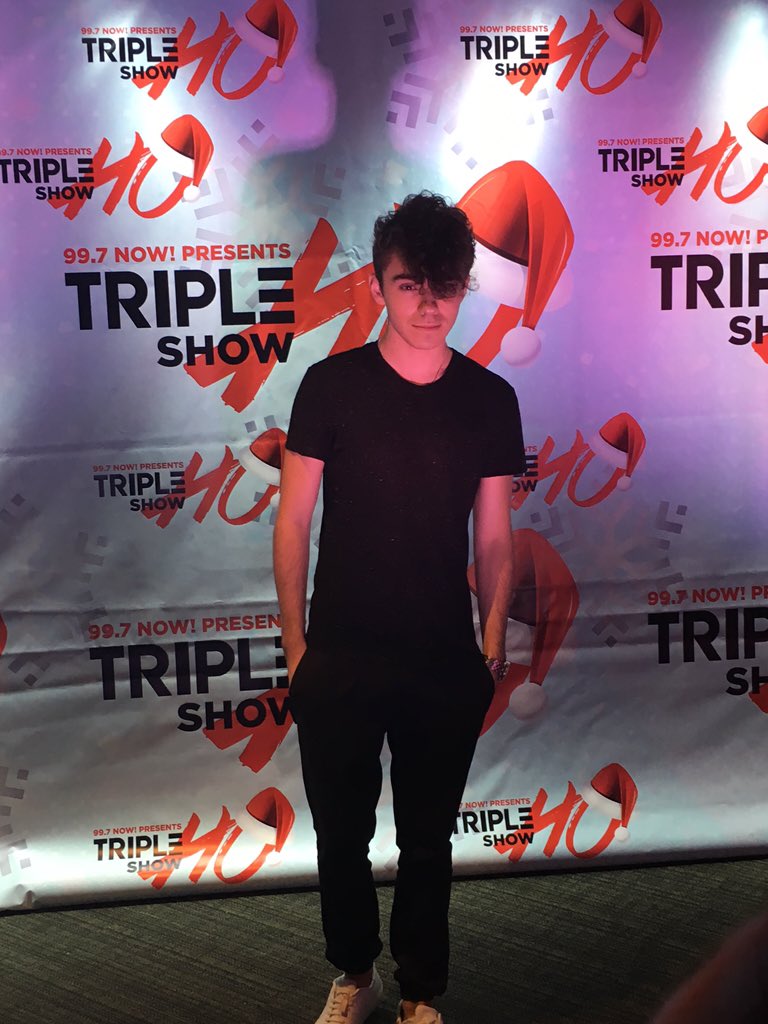 997now's tweet photo. Next M&amp;G was @NathanSykes #TripleHoShow 🎅☃ https://t.co/Af85ORfQ1k