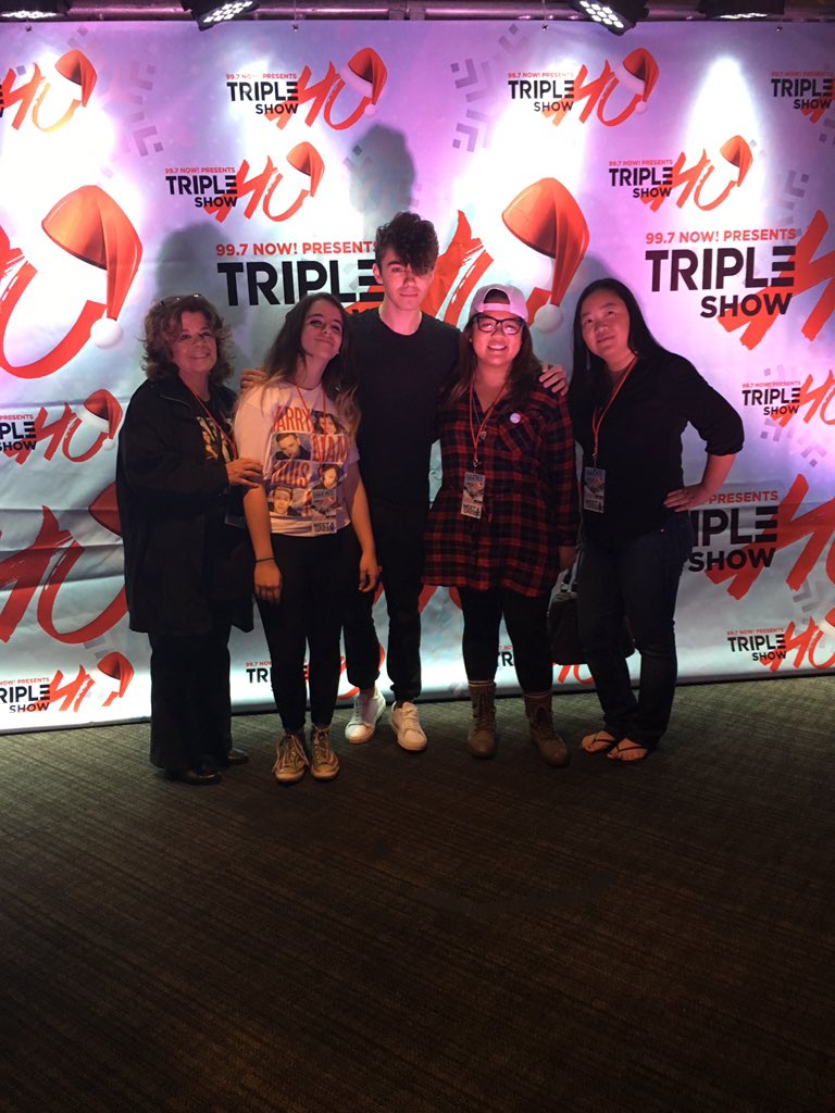997now's tweet photo. Next M&amp;G was @NathanSykes #TripleHoShow 🎅☃ https://t.co/Af85ORfQ1k