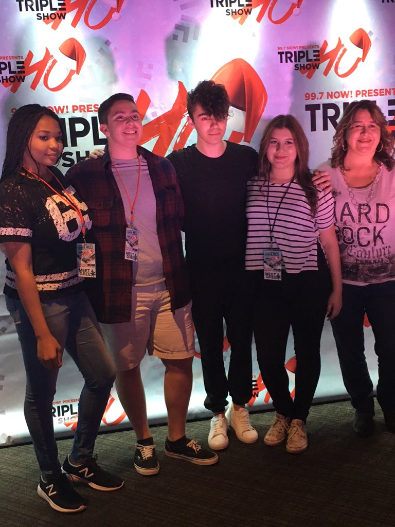 997now's tweet photo. Next M&amp;G was @NathanSykes #TripleHoShow 🎅☃ https://t.co/Af85ORfQ1k