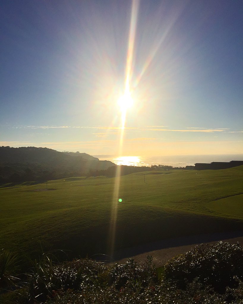 jennyvisomblain's tweet photo. Golf, Ocean, Côte Basque, soleil,... Que du bonheur ! #lasocket #ilbarritz #bidart #biarritz #golf #basquecountry https://t.co/VwGmpq0rVl
