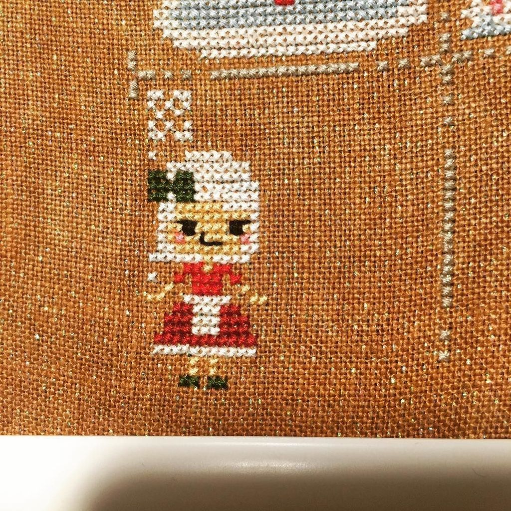 stitchedbyjessa's tweet photo. Finished Mrs. Claus tonight 🎄#slowstitcher #crossstitch #crossstitching #crossstitchersofinstagram #thefrostedpumpk… https://t.co/itqlITyIlk