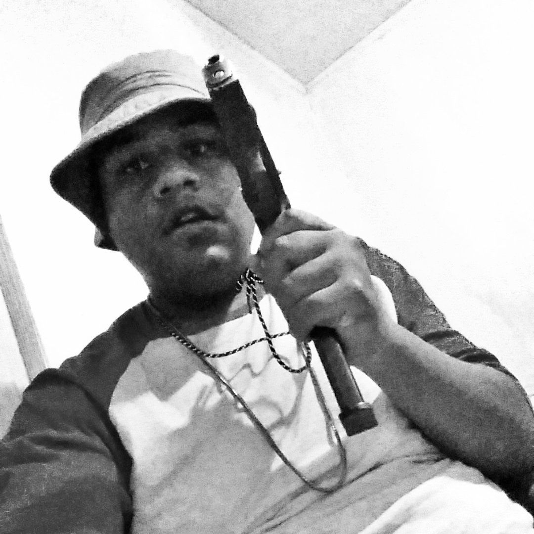 QueeGang's tweet photo. When dey took Queeeee dats when da murder rised 😈😷 https://t.co/d9ObCTNXlI