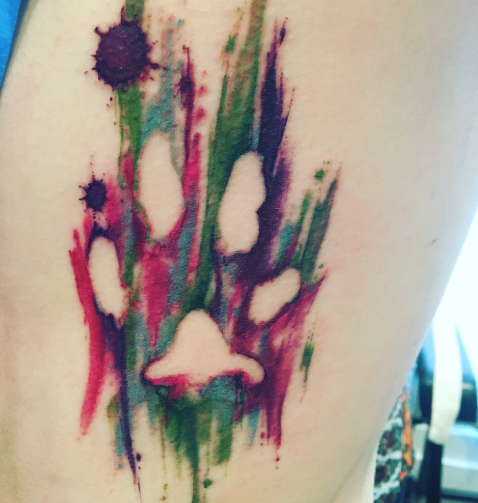 MadisonArtist's tweet photo. This is a thing that happened today. #tattoo #watercolor https://t.co/pPsRcflFdi