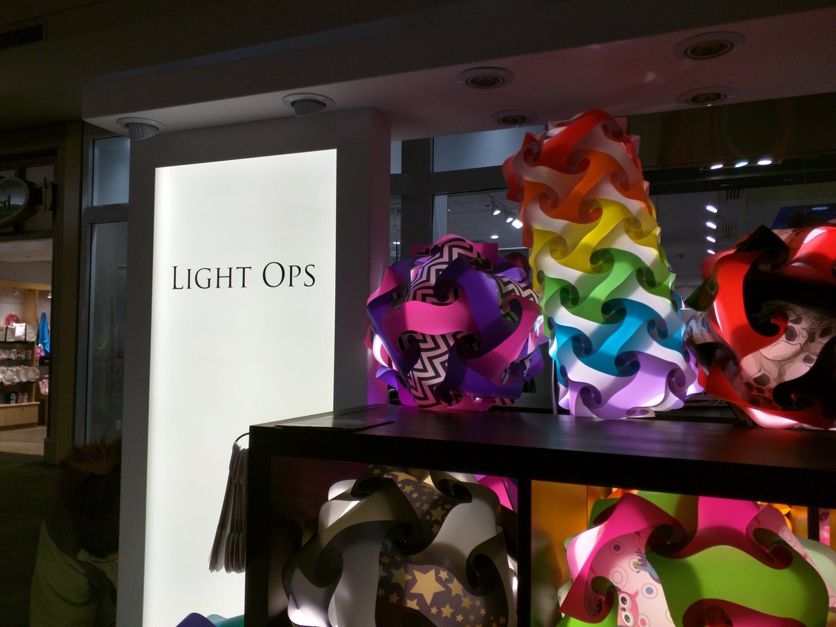 ericlongtx's tweet photo. Finished work for the day. #devops
Now time to go home and fix that light. #lightops https://t.co/N7Gum0hrTw