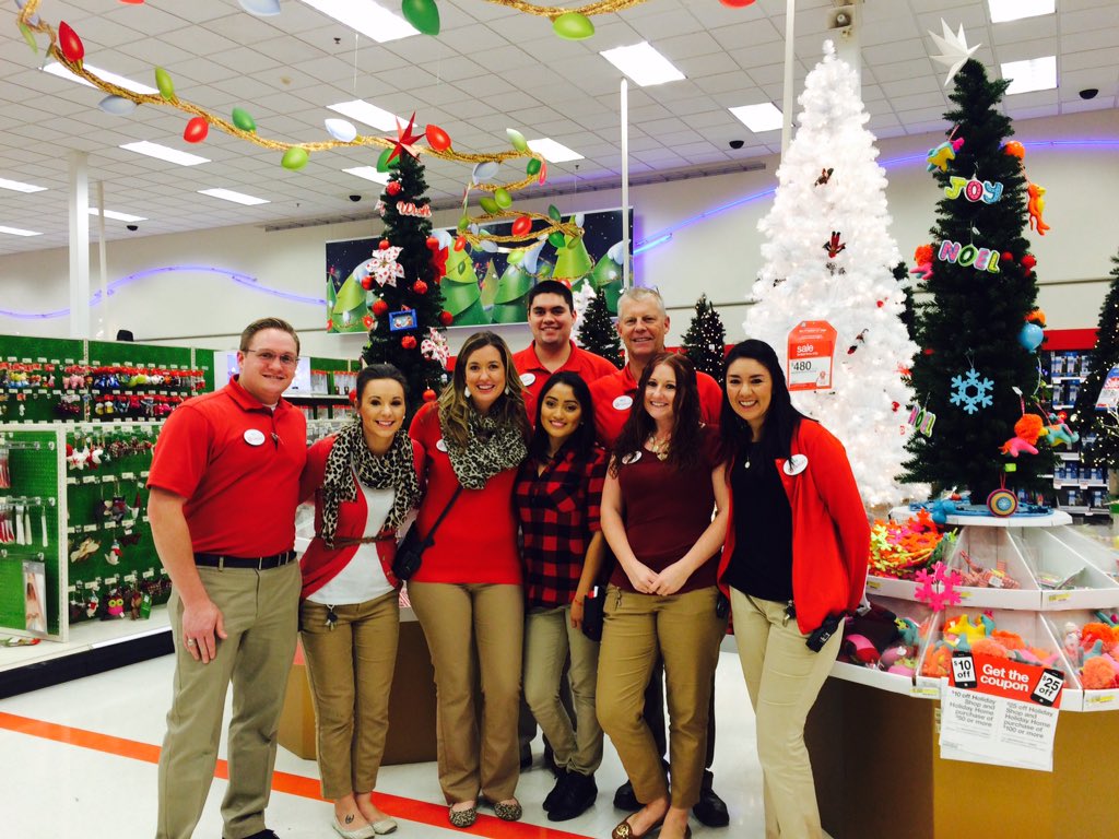 T1354 brought their A game Brand✅instock✅sales✅mannequins✅ trendruns✅ #BestStoreI'veSeen💜<a href="/EymiEscalera/">Eymi Escalera</a> <a href="/belair_mark/">mark belair</a>