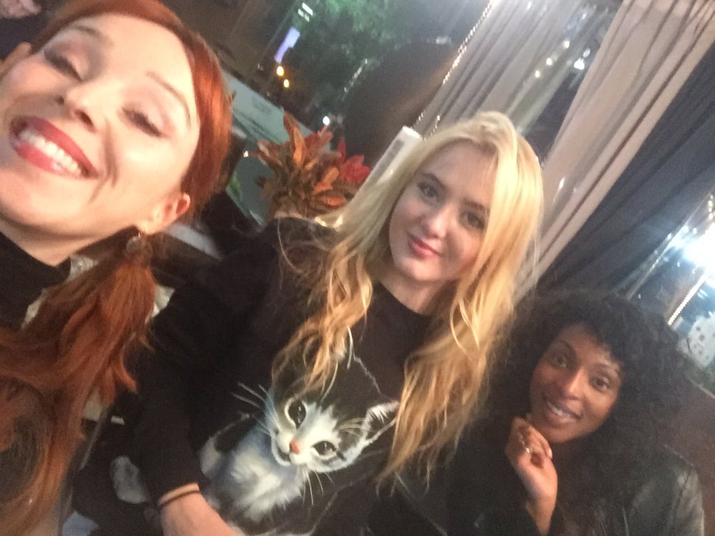RuthieConnell's tweet photo. Hey @RobBenedict @dicksp8jr @mattcohen4real @OfficialBrianaB @jasonmanns helloooo! We can see you!!! #Supernatural❤️ https://t.co/96mXYFoCT0