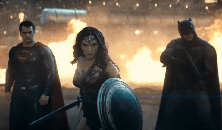 conectica's tweet photo. Mira el épico segundo tráiler de 'Batman v Superman' https://t.co/vh9luO5JAx https://t.co/6kaBjbqjsu