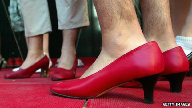ark5463's tweet photo. why is this uncommon? it is a shame that women's style is heels, while men's style is comfortabele shoes #fresheyes https://t.co/t0iPPbaLhs