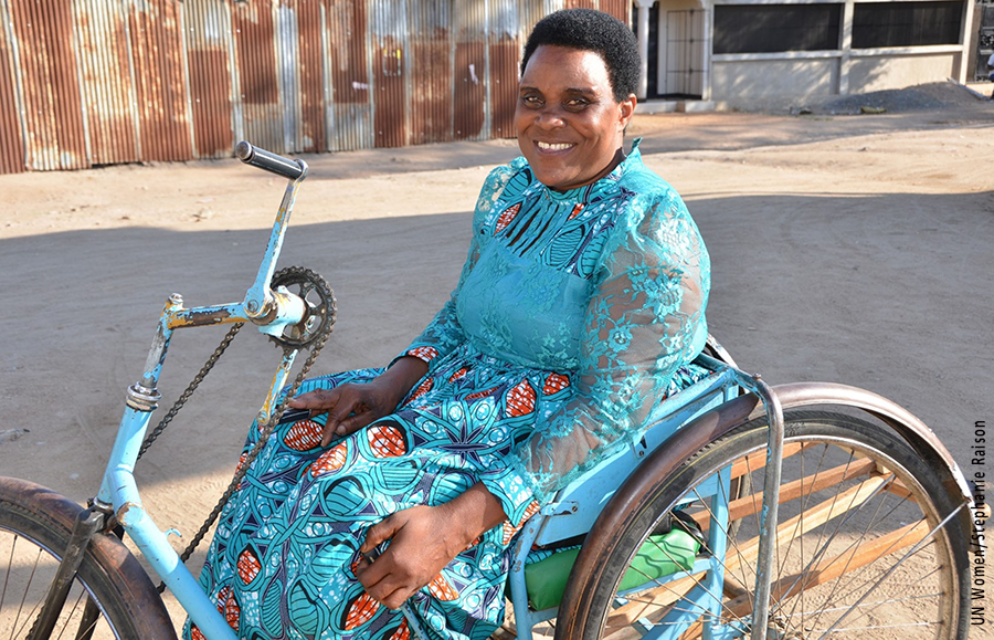 UN_Women's tweet image. It's Int'l #DisabilitiesDay! Everyone has right to live free from discrmntion&amp;amp;violence owl.li/VoRCR #IDPD