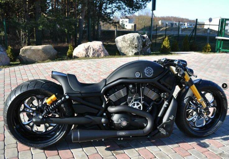 motomania_cc's tweet photo. V Rod Night Custom !! Simplemente sin palabras #custom #superbike #HD #mmtest #mihobbiemimoto https://t.co/qgwvCPgSVG