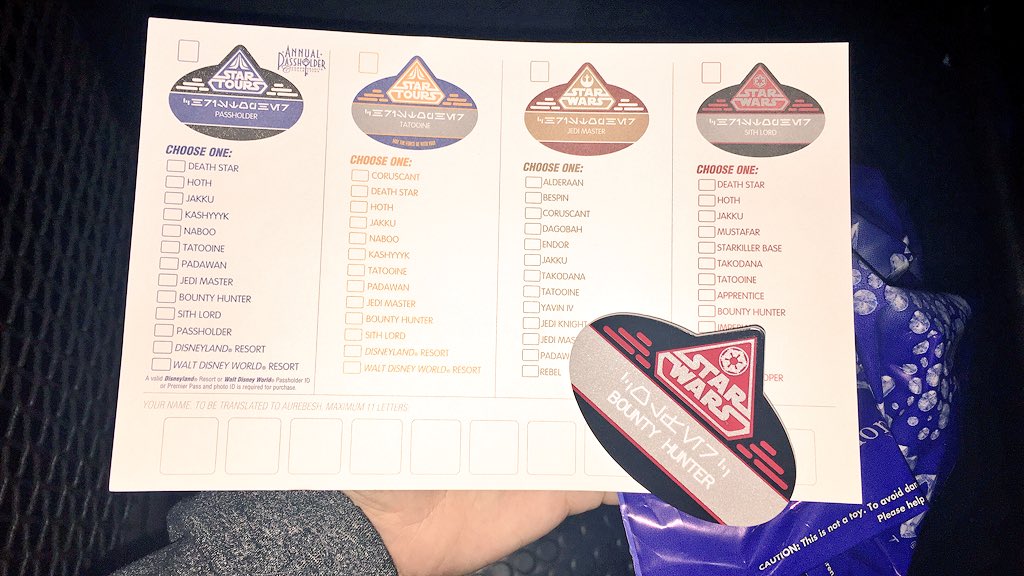 nicdwise's tweet photo. Looks like someone is getting a special pin from #PinGirl.... https://t.co/YofPLvBiZ6
