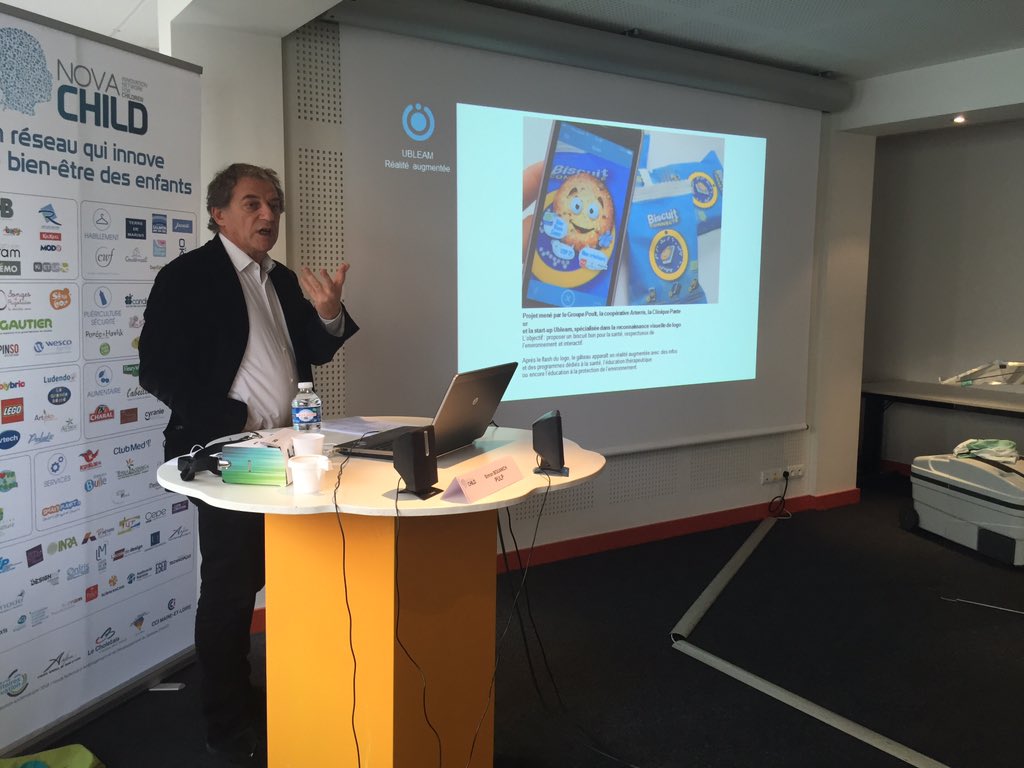 NovaCHILD_eu's tweet photo. S. Bouanich livre les tendances du packaging aux matinées de l'obs #NovaCHILD. Merci @pulpdesignfr ! https://t.co/fcHc7SbRZ6