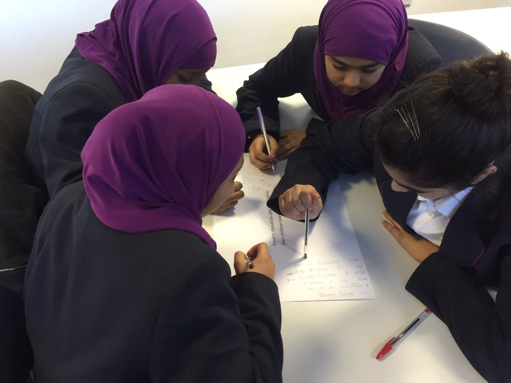 edengirlsslough's tweet image. Silent debating! Developing arguments and persuasive skills, building on the ideas of others. #talklessteaching