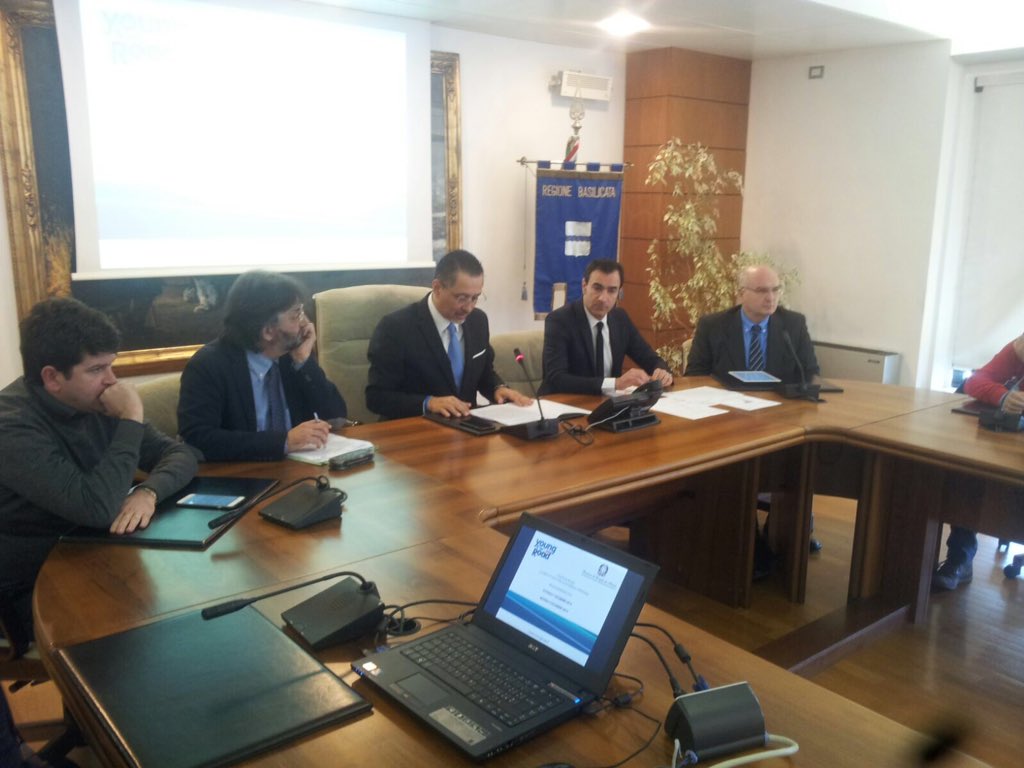 youngroad_it's tweet photo. #potenza #matera #basilicata #youngroad #sicurezzastradale @marcepittella @NapoliMichele https://t.co/5tLqdWcAP4