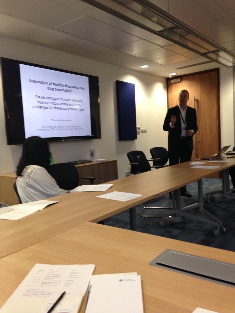 qLegal_'s tweet photo. Having a great time @NLSProBono #thelawlab @The_LEF https://t.co/NhF6X3zvJB