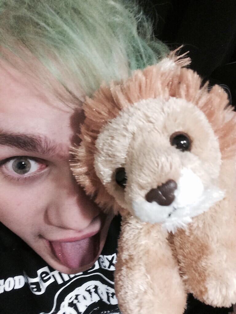 niallerjwhoran's tweet image. baby daniel #4YearsOf5SOS #HeresTo5SOSMemories