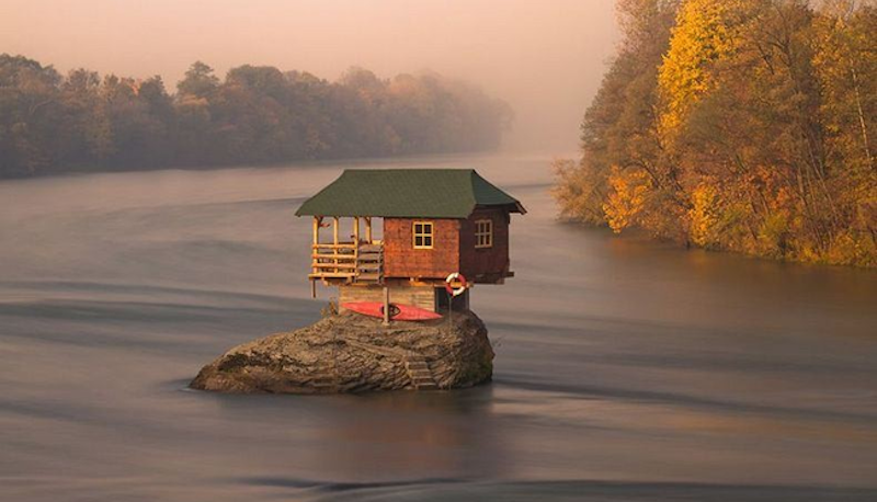 XploreDaily's tweet photo. 15 Of The World's Most Isolated Homes For Those Who Love Privacy - https://t.co/ZJJg3XLRvr #privacy #homes #dream https://t.co/OlSKn6BDcg