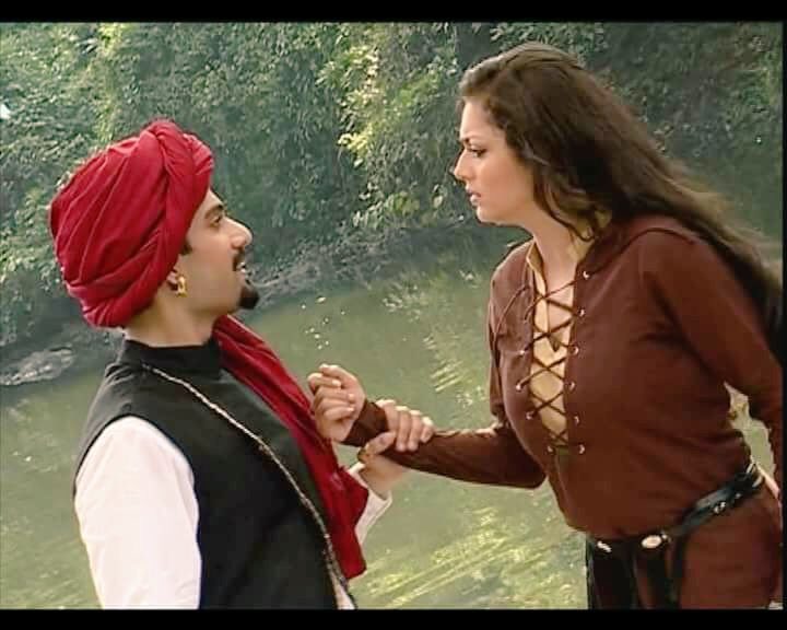 Alshilynn's tweet photo. Woow very excited to watch upcoming track @drashti10 @ketswalawalkar @nilanjana_p @ZeeTV 😃😃 https://t.co/9n1IGhSEsG