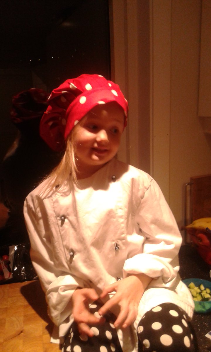 MrMatgal's tweet photo. God morgen, pepperkakebaking igang tidlig https://t.co/QU9RrSmIRu