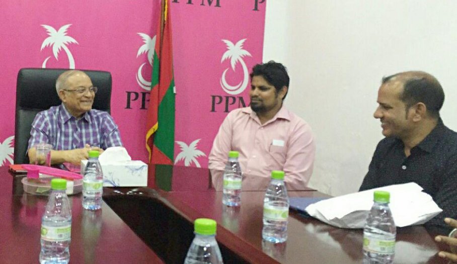 1 lakka rufiyaage quran mubaaraathuge inaam dhevvan Maumoon dhidhoo ah vadaigannavanee tinyurl.com/posneyz