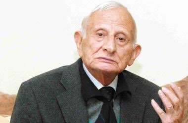 Koca bir çınar daha devrildi: Canip Yıldırım hayatını kaybetti...
bakur.net/2015/12/03/koc…