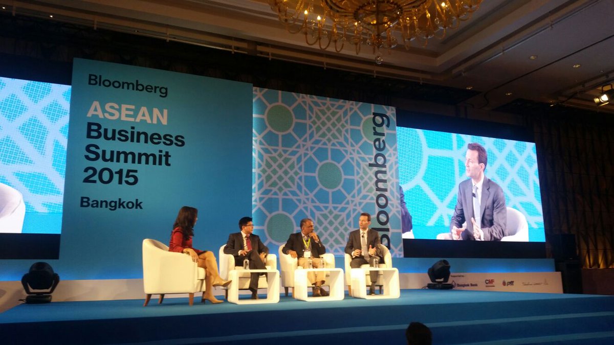 #MasterCard's @MatthewDriverMA discusses #ASEAN's consumer diversity at @BloombergLIVE's ASEAN Biz Summit #BBGAsean