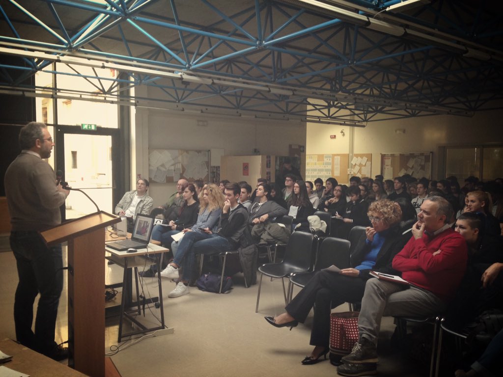 Manifut's tweet photo. Concorso #StreetFoodDesign: oggi siamo all'ISA Cordenons per i seminari formativi sullo #streetfood e #FoodDesign. https://t.co/XQx93AJgGq