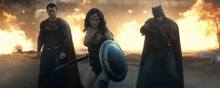 SensaCine's tweet photo. ¡Nuevo tráiler de #BatmanvSuperman, ahora en español! https://t.co/G0c7lsV50T @WarnerBrosSpain https://t.co/niaqJZReXm